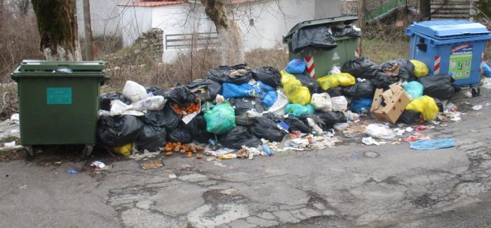 Τραγική η κατάσταση με τα σκουπίδια στη Ζάτουνα