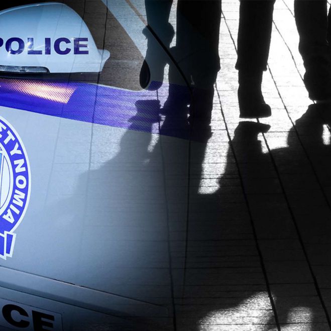 Ά&nu;&delta;&rho;&alpha;&sigmaf; &sigma;&tau;&eta;&nu; &Kappa;&omicron;&rho;&iota;&nu;&theta;ί&alpha; "&sigma;&kappa;&eta;&nu;&omicron;&theta;έ&tau;&eta;&sigma;&epsilon;" &tau;&eta;&nu; &alpha;&rho;&pi;&alpha;&gamma;ή &tau;&omicron;&upsilon; - &Sigma;&tau;&omicron;&nu; &Epsilon;&iota;&sigma;&alpha;&gamma;&gamma;&epsilon;&lambda;έ&alpha; &tau;&omicron;&nu; έ&sigma;&tau;&epsilon;&iota;&lambda;&epsilon; &eta; &Alpha;&sigma;&tau;&upsilon;&nu;&omicron;&mu;ί&alpha;