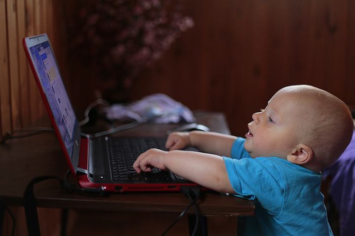 Ο εθισμός των παιδιών από το διαδίκτυο στις πρώτες θέσεις των ζητημάτων που απασχολούν τους γονείς