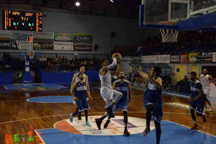 &Mu;&epsilon;&gamma;ά&lambda;&eta; &nu;ί&kappa;&eta; - "&alpha;&nu;ά&sigma;&alpha;" &gamma;&iota;&alpha; &tau;&omicron;&nu; &Alpha;&rho;&kappa;&alpha;&delta;&iota;&kappa;ό!