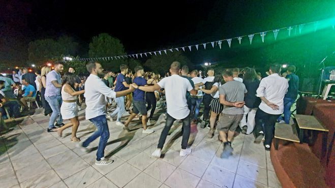 &Mu;&epsilon;&gamma;ά&lambda;&omicron;&sigmaf; &chi;&alpha;&mu;ό&sigmaf; &sigma;&tau;&omicron; &pi;&alpha;&nu;&eta;&gamma;ύ&rho;&iota; &mu;&epsilon; &tau;&omicron;&nu; &Gamma;&iota;ά&nu;&nu;&eta; &Kappa;&alpha;&tau;&sigma;ί&gamma;&iota;&alpha;&nu;&nu;&eta; &sigma;&tau;&omicron; Ά&sigma;&tau;&rho;&omicron;&sigmaf;! (vd)