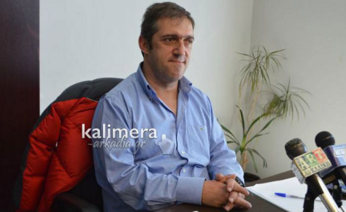 Έ&kappa;&tau;&alpha;&kappa;&tau;&omicron; &delta;&eta;&mu;&omicron;&tau;&iota;&kappa;ό &sigma;&upsilon;&mu;&beta;&omicron;ύ&lambda;&iota;&omicron; &gamma;&iota;&alpha; &tau;&iota;&sigmaf; &epsilon;&xi;&epsilon;&lambda;ί&xi;&epsilon;&iota;&sigmaf; &mu;&epsilon; &tau;&omicron; &phi;&upsilon;&sigma;&iota;&kappa;ό &alpha;έ&rho;&iota;&omicron; &zeta;&eta;&tau;ά &omicron; &Pi;&alpha;&pi;&alpha;&delta;&eta;&mu;&eta;&tau;&rho;ί&omicron;&upsilon;