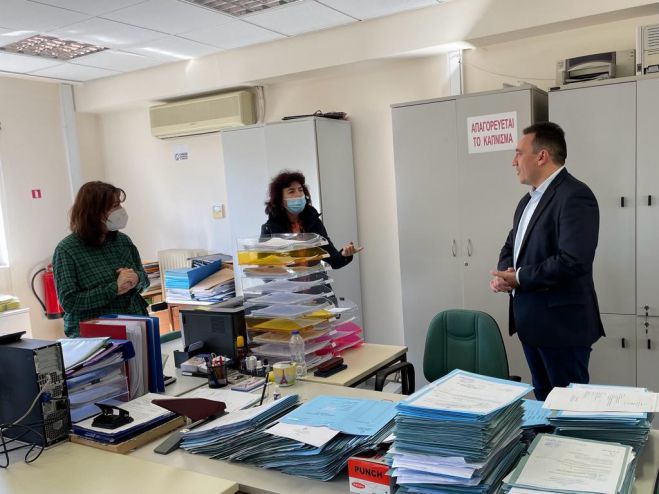 &Tau;&rho;ί&pi;&omicron;&lambda;&eta; | &Tau;&eta; &Delta;&eta;&mu;ό&sigma;&iota;&alpha; &Upsilon;&pi;&eta;&rho;&epsilon;&sigma;ί&alpha; &Alpha;&pi;&alpha;&sigma;&chi;ό&lambda;&eta;&sigma;&eta;&sigmaf; (&pi;&rho;ώ&eta;&nu; &Omicron;&Alpha;&Epsilon;&Delta;) &epsilon;&pi;&iota;&sigma;&kappa;έ&phi;&theta;&eta;&kappa;&epsilon; &omicron; &Beta;&lambda;ά&sigma;&eta;&sigmaf; - "&Eta; &Kappa;&upsilon;&beta;έ&rho;&nu;&eta;&sigma;ή &mu;&alpha;&sigmaf; &sigma;&tau;&eta;&rho;ί&zeta;&epsilon;&iota; &sigma;&tau;&eta;&nu; &pi;&rho;ά&xi;&eta; &tau;&omicron;&upsilon;&sigmaf; &alpha;&nu;έ&rho;&gamma;&omicron;&upsilon;&sigmaf;"