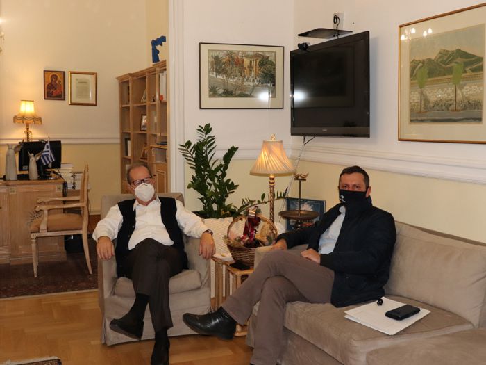 &Tau;&alpha; &pi;έ&nu;&tau;&epsilon; &theta;έ&mu;&alpha;&tau;&alpha; &pi;&omicron;&upsilon; &alpha;&pi;&alpha;&sigma;&chi;ό&lambda;&eta;&sigma;&alpha;&nu; &tau;&eta; &sigma;&upsilon;&nu;ά&nu;&tau;&eta;&sigma;&eta; &Nu;ί&kappa;&alpha; - &Kappa;&alpha;&mu;&pi;ύ&lambda;&eta;