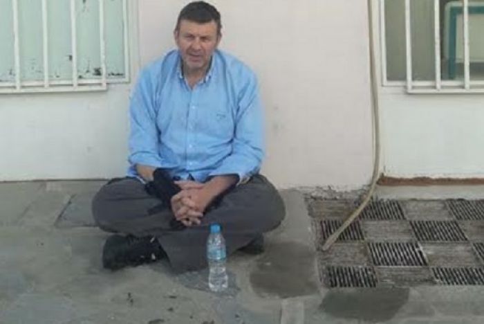 &Alpha;&pi;&epsilon;&rho;&gamma;ί&alpha; &pi;&epsilon;ί&nu;&alpha;&sigmaf; &xi;&epsilon;&kappa;ί&nu;&eta;&sigma;&epsilon; &omicron; &Delta;ή&mu;&alpha;&rho;&chi;&omicron;&sigmaf; &Sigma;&tau;&upsilon;&lambda;ί&delta;&alpha;&sigmaf;, &Alpha;&pi;ό&sigma;&tau;&omicron;&lambda;&omicron;&sigmaf; &Gamma;&kappa;&lambda;έ&tau;&sigma;&omicron;&sigmaf;! (vd)