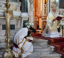 &Omicron; &epsilon;&omicron;&rho;&tau;&alpha;&sigma;&mu;ό&sigmaf; &tau;&eta;&sigmaf; &Pi;&epsilon;&nu;&tau;&eta;&kappa;&omicron;&sigma;&tau;ή&sigmaf; &sigma;&tau;&eta; &Mu;&eta;&tau;&rho;ό&pi;&omicron;&lambda;&eta; &Mu;&alpha;&nu;&tau;&iota;&nu;&epsilon;ί&alpha;&sigmaf; &kappa;&alpha;&iota; &Kappa;&upsilon;&nu;&omicron;&upsilon;&rho;ί&alpha;&sigmaf; (&epsilon;&iota;&kappa;ό&nu;&epsilon;&sigmaf;)