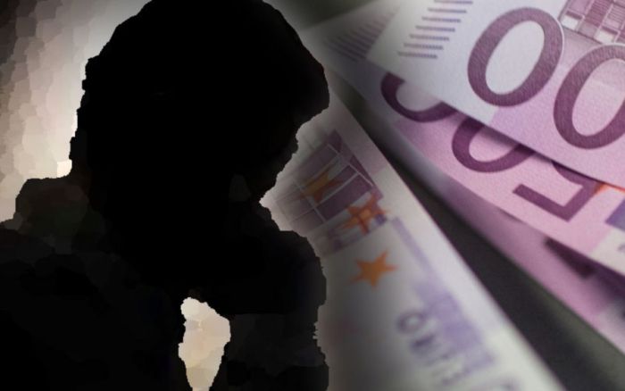 Έ&kappa;&alpha;&nu;&epsilon; &alpha;&pi;ά&tau;&epsilon;&sigmaf; &sigma;&tau;&eta;&nu; &Mu;&epsilon;&gamma;&alpha;&lambda;ό&pi;&omicron;&lambda;&eta; &kappa;&alpha;&iota; &sigma;&upsilon;&nu;&epsilon;&lambda;ή&phi;&theta;&eta; .... &sigma;&tau;&eta;&nu; &Pi;ά&tau;&rho;&alpha;!