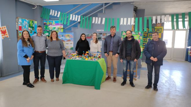 &Sigma;&tau;&omicron; 4&omicron; &Delta;&eta;&mu;&omicron;&tau;&iota;&kappa;ό &omicron; &Alpha;&nu;&tau;&iota;&delta;ή&mu;&alpha;&rho;&chi;&omicron;&sigmaf; &Mu;&alpha;&kappa;&alpha;&rho;&omicron;ύ&nu;&eta;&sigmaf; - &Tau;&omicron; &sigma;&chi;&omicron;&lambda;&epsilon;ί&omicron; &delta;&iota;&alpha;&kappa;&rho;ί&theta;&eta;&kappa;&epsilon; &sigma;&epsilon; &Pi;&alpha;&nu;&epsilon;&lambda;&lambda;ή&nu;&iota;&omicron; &Delta;&iota;&alpha;&gamma;&omega;&nu;&iota;&sigma;&mu;ό &Rho;&omicron;&mu;&pi;&omicron;&tau;&iota;&kappa;ή&sigmaf;!