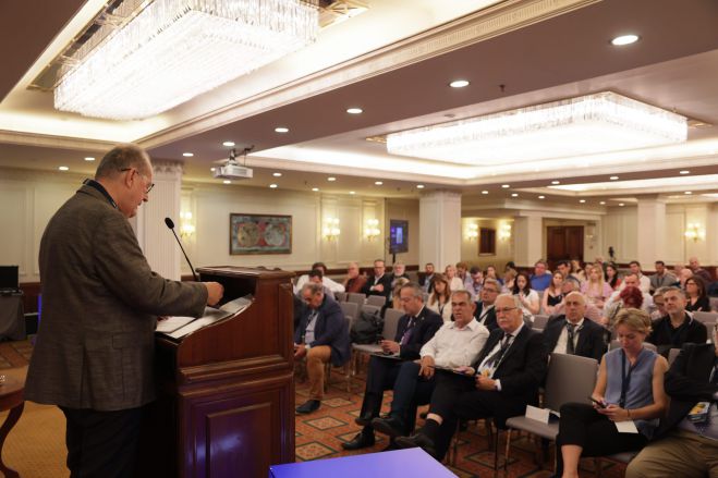 &Theta;&epsilon;&tau;&iota;&kappa;έ&sigmaf; &epsilon;&xi;&epsilon;&lambda;ί&xi;&epsilon;&iota;&sigmaf; &pi;&rho;&omicron;&alpha;&nu;ή&gamma;&gamma;&epsilon;&iota;&lambda;&epsilon; &omicron; &Nu;ί&kappa;&alpha;&sigmaf; &gamma;&iota;&alpha; &tau;&omicron; &mu;&epsilon;&gamma;ά&lambda;&omicron; &phi;&omega;&tau;&omicron;&beta;&omicron;&lambda;&tau;&alpha;&iota;&kappa;ό &sigma;&tau;&eta;&nu; &Mu;&epsilon;&gamma;&alpha;&lambda;ό&pi;&omicron;&lambda;&eta;