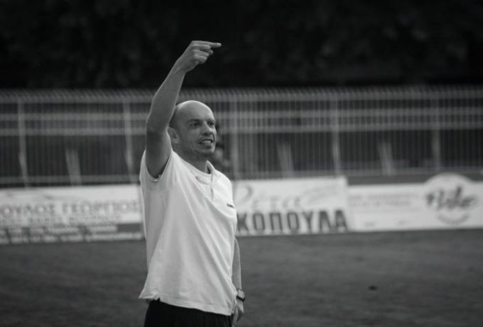 &Sigma;&omicron;&kappa; &sigma;&tau;&omicron; &epsilon;&lambda;&lambda;&eta;&nu;&iota;&kappa;ό &pi;&omicron;&delta;ό&sigma;&phi;&alpha;&iota;&rho;&omicron; | Έ&phi;&upsilon;&gamma;&epsilon; &alpha;&pi;ό &tau;&eta; &zeta;&omega;ή &omicron; &Tau;ά&kappa;&eta;&sigmaf; &Gamma;&kappa;ώ&nu;&iota;&alpha;&sigmaf;