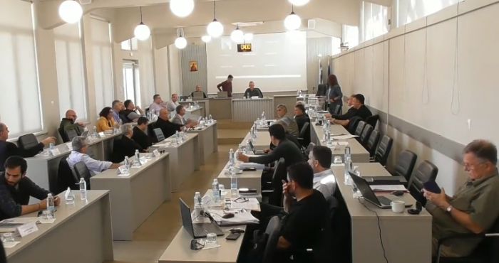 &Pi;&tau;&omega;&chi;ό&sigmaf;: "&Xi;&epsilon;&chi;ά&sigma;&tau;&epsilon; &tau;&eta; &delta;&omega;&rho;&epsilon;ά &gamma;&iota;&alpha; &tau;&omicron; &Pi;&alpha;&nu;&alpha;&rho;&kappa;&alpha;&delta;&iota;&kappa;ό &Nu;&omicron;&sigma;&omicron;&kappa;&omicron;&mu;&epsilon;ί&omicron;, &delta;&epsilon;&nu; &epsilon;&gamma;&kappa;&alpha;&tau;&alpha;&lambda;&epsilon;ί&pi;&epsilon;&tau;&alpha;&iota; &eta; &kappa;&alpha;&theta;' ύ&psi;&omicron;&sigmaf; &epsilon;&pi;έ&kappa;&tau;&alpha;&sigma;&eta; - &Pi;&rho;&omicron;&chi;&omega;&rho;ά&mu;&epsilon; &tau;&eta;&nu; &pi;&rho;&omicron;&mu;&epsilon;&lambda;έ&tau;&eta; &gamma;&iota;&alpha; &tau;&eta; &nu;έ&alpha; &pi;&tau;έ&rho;&upsilon;&gamma;&alpha;"