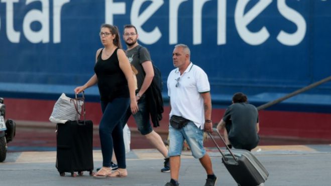 Τέλος η απεργία - Ξεκινούν τα δρομολόγια των πλοίων