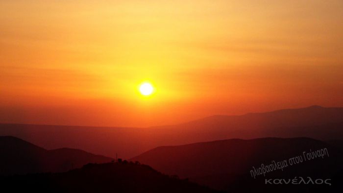 Μαγικό ηλιοβασίλεμα από τα πανέμορφα Λαγκάδια! (εικόνες)