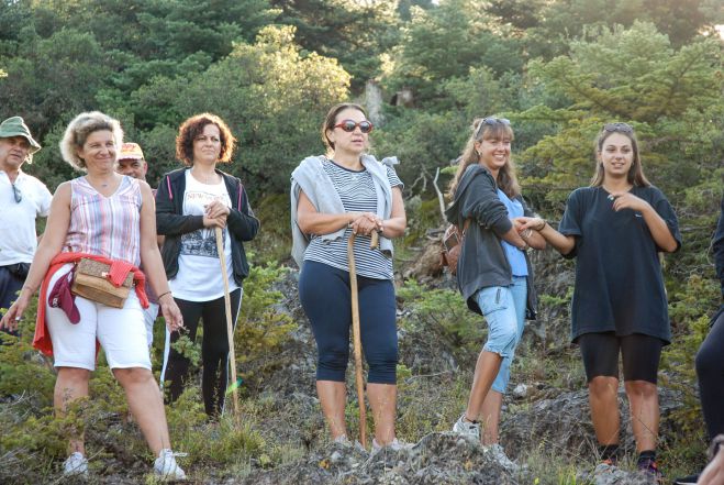 Περπατώντας με όλες μας τις αισθήσεις….. στο Μαίναλο (vd)