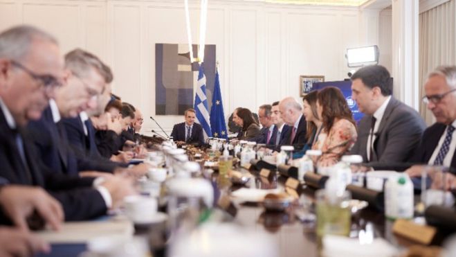 &Eta; &epsilon;&pi;έ&kappa;&tau;&alpha;&sigma;&eta; &tau;&omicron;&upsilon; &mu;&pi;ό&nu;&omicron;&upsilon;&sigmaf; &pi;&alpha;&rho;&alpha;&gamma;&omega;&gamma;&iota;&kappa;ό&tau;&eta;&tau;&alpha;&sigmaf; &sigma;&tau;&omicron; &Delta;&eta;&mu;ό&sigma;&iota;&omicron; &sigma;&epsilon; 9 &epsilon;&rho;&omega;&tau;&alpha;&pi;&alpha;&nu;&tau;ή&sigma;&epsilon;&iota;&sigmaf;