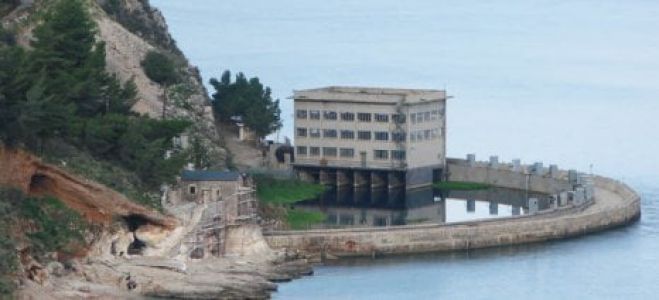 &Mu;&alpha;&nu;&tau;ά&sigmaf;: "&Tau;&alpha;&gamma;&alpha;&rho;ά&sigmaf; &kappa;&alpha;&iota; &Nu;ί&kappa;&alpha;&sigmaf; &tau;&rho;έ&chi;&omicron;&upsilon;&nu; &tau;&omicron; έ&rho;&gamma;&omicron; &tau;&omicron;&upsilon; &Alpha;&nu;&alpha;&beta;ά&lambda;&omicron;&upsilon; &sigma;&tau;&eta;&nu; &Beta;ό&rho;&epsilon;&iota;&alpha; &Kappa;&upsilon;&nu;&omicron;&upsilon;&rho;ί&alpha;"!