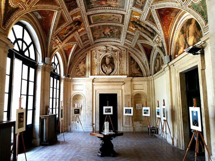 &Eta; &kappa;&alpha;&rho;&delta;&iota;ά &tau;&eta;&sigmaf; &Alpha;&rho;&kappa;&alpha;&delta;ί&alpha;&sigmaf; &chi;&tau;ύ&pi;&eta;&sigma;&epsilon; &sigma;&tau;&eta;&nu; &kappa;&alpha;&rho;&delta;&iota;ά &tau;&eta;&sigmaf; &Rho;ώ&mu;&eta;&sigmaf;! (vd)