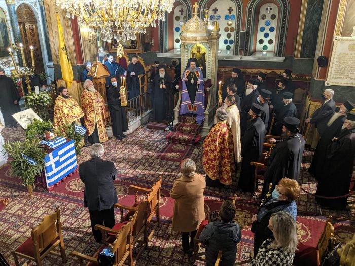 &Mu;&nu;&eta;&mu;ό&sigma;&upsilon;&nu;&omicron; &sigma;&tau;&eta;&nu; &Tau;&rho;ί&pi;&omicron;&lambda;&eta; | 179 &chi;&rho;ό&nu;&iota;&alpha; &alpha;&pi;ό &tau;ό&tau;&epsilon; &pi;&omicron;&upsilon; "έ&phi;&upsilon;&gamma;&epsilon;" &omicron; &Theta;&epsilon;ό&delta;&omega;&rho;&omicron;&sigmaf; &Kappa;&omicron;&lambda;&omicron;&kappa;&omicron;&tau;&rho;ώ&nu;&eta;&sigmaf; (&epsilon;&iota;&kappa;ό&nu;&epsilon;&sigmaf;)
