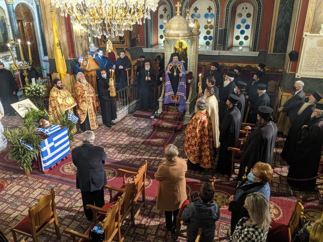 &Mu;&nu;&eta;&mu;ό&sigma;&upsilon;&nu;&omicron; &sigma;&tau;&eta;&nu; &Tau;&rho;ί&pi;&omicron;&lambda;&eta; | 179 &chi;&rho;ό&nu;&iota;&alpha; &alpha;&pi;ό &tau;ό&tau;&epsilon; &pi;&omicron;&upsilon; "έ&phi;&upsilon;&gamma;&epsilon;" &omicron; &Theta;&epsilon;ό&delta;&omega;&rho;&omicron;&sigmaf; &Kappa;&omicron;&lambda;&omicron;&kappa;&omicron;&tau;&rho;ώ&nu;&eta;&sigmaf; (&epsilon;&iota;&kappa;ό&nu;&epsilon;&sigmaf;)