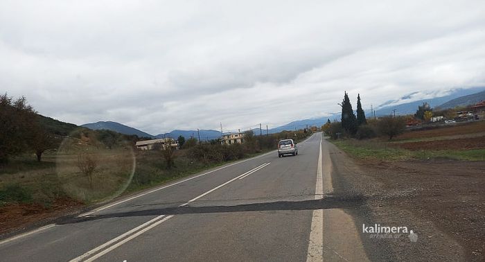 Επικίνδυνη λακκούβα στο δρόμο "Τρίπολης - Πύργου" | Δεν φέρει ευθύνη η περιφέρεια, θα αποκατασταθεί άμεσα το πρόβλημα