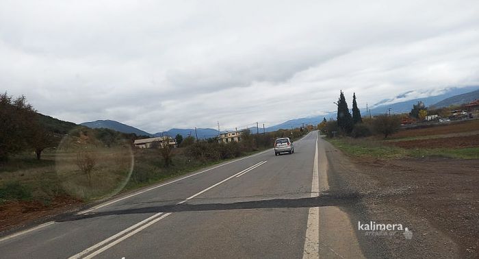 Επικίνδυνη λακκούβα στο δρόμο &quot;Τρίπολης - Πύργου&quot; | Δεν φέρει ευθύνη η περιφέρεια, θα αποκατασταθεί άμεσα το πρόβλημα