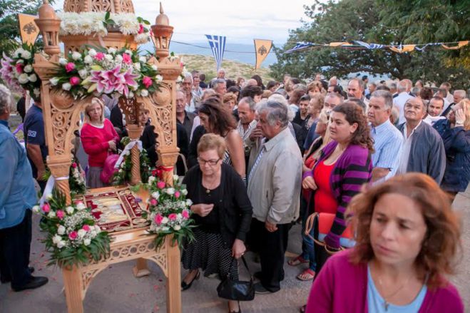 Γιόρτασε ο Ναός Κοιμήσεως Θεοτόκου Τσεμπερούς (εικόνες)