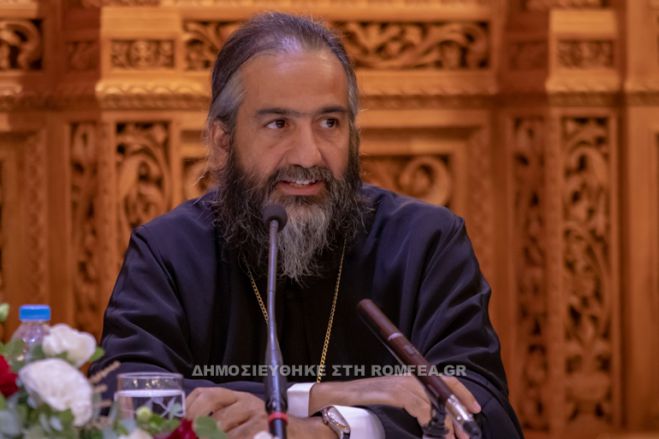 &Sigma;ύ&nu;&nu;&epsilon;&phi;&alpha; &pi;&omicron;&lambda;έ&mu;&omicron;&upsilon; &kappa;&alpha;&iota; &pi;ά&lambda;&iota;