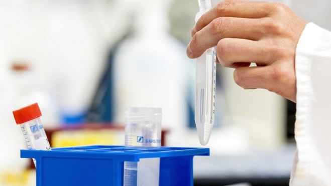 &Omicron;&iota; &pi;&rho;ώ&tau;&epsilon;&sigmaf; &delta;ό&sigma;&epsilon;&iota;&sigmaf; &tau;&omicron;&upsilon; &epsilon;&mu;&beta;&omicron;&lambda;ί&omicron;&upsilon; &gamma;&iota;&alpha; &tau;&omicron;&nu; &kappa;&omicron;&rho;&omicron;&nu;&omicron;ϊό &theta;&alpha; &phi;&tau;ά&sigma;&omicron;&upsilon;&nu; &sigma;&tau;&eta;&nu; &Iota;&tau;&alpha;&lambda;ί&alpha; &sigma;&tau;&omicron; &tau;έ&lambda;&omicron;&sigmaf; &tau;&omicron;&upsilon; 2020