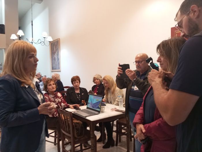 Γυρίσματα του ΣΚΑΪ στα ΚΑΠΗ Τρίπολης (εικόνες)