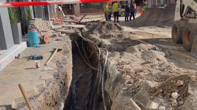 Μικρή έκρηξη και εργατικό ατύχημα στην πλατεία Κολοκοτρώνη (vd)