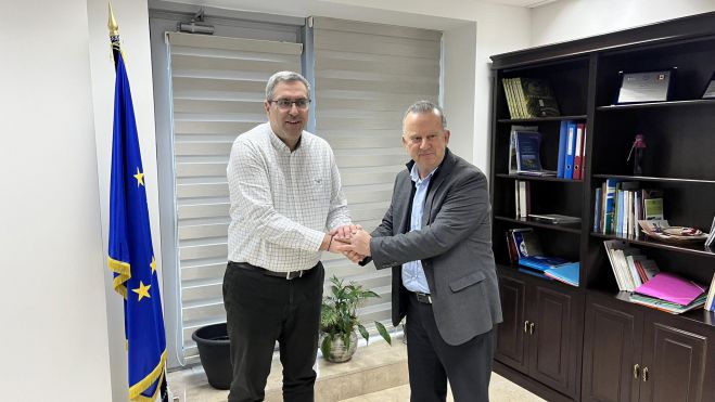 &Alpha;&nu;έ&lambda;&alpha;&beta;&epsilon; &kappa;&alpha;&theta;ή&kappa;&omicron;&nu;&tau;&alpha; &omicron; &nu;έ&omicron;&sigmaf; &Alpha;&nu;&tau;&iota;&pi;&epsilon;&rho;&iota;&phi;&epsilon;&rho;&epsilon;&iota;ά&rho;&chi;&eta;&sigmaf; &Alpha;&rho;&kappa;&alpha;&delta;ί&alpha;&sigmaf; | &Omicron;&iota; &kappa;&omicron;&iota;&nu;έ&sigmaf; &delta;&eta;&lambda;ώ&sigma;&epsilon;&iota;&sigmaf; &Mu;&alpha;&nu;&delta;&rho;ώ&nu;&eta; - &Sigma;&kappa;&alpha;&nu;&tau;&zeta;&omicron;ύ! (vd)