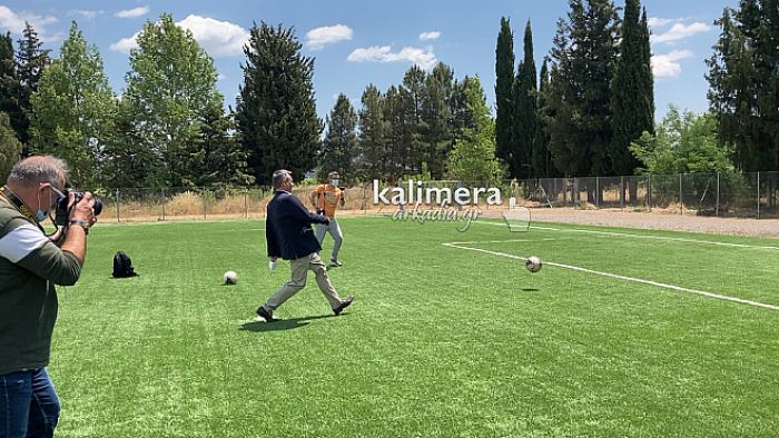 "Δήμαρχε ... μπαλαδόρε"! (vd)