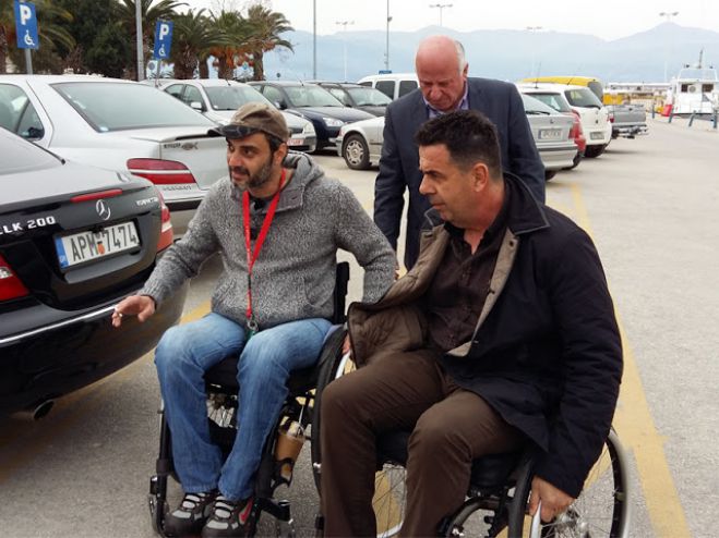 Με αναπηρικό αμαξίδιο κινήθηκε ο Δήμαρχος Ναυπλιέων!