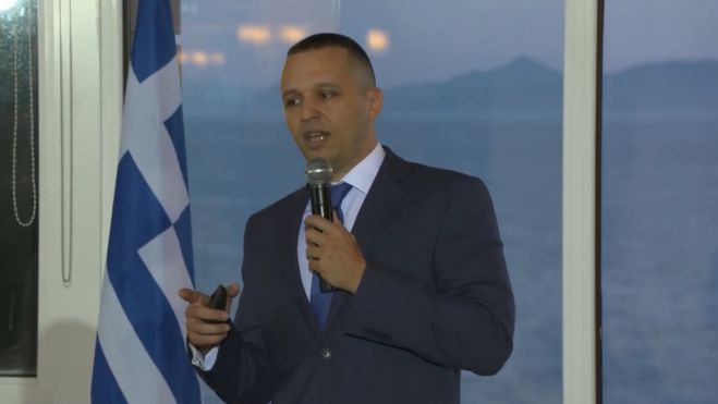 &Tau;&alpha; &pi;&rho;ώ&tau;&alpha; &sigma;&tau;&epsilon;&lambda;έ&chi;&eta; &tau;&omicron;&upsilon; &kappa;ό&mu;&mu;&alpha;&tau;&omicron;&sigmaf; &Kappa;&alpha;&sigma;&iota;&delta;&iota;ά&rho;&eta; - &Delta;&epsilon;ί&tau;&epsilon; &tau;&alpha; &omicron;&nu;ό&mu;&alpha;&tau;&alpha; (vd)