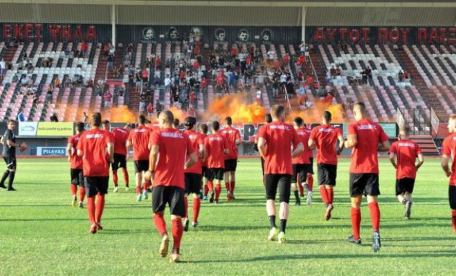 &Phi;&iota;&lambda;&iota;&kappa;ό &sigma;&tau;&eta;&nu; &Pi;ά&tau;&rho;&alpha; "έ&kappa;&lambda;&epsilon;&iota;&sigma;&epsilon;" &omicron; &Alpha;&sigma;&tau;έ&rho;&alpha;&sigmaf;