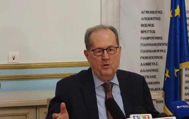 &Nu;ί&kappa;&alpha;&sigmaf;: &ldquo;&Delta;&epsilon;&nu; &upsilon;&pi;ά&rho;&chi;&epsilon;&iota; &lsquo;&sigma;ύ&mu;&pi;&lambda;&epsilon;&upsilon;&sigma;&eta;&rsquo; &mu;&epsilon; &tau;&omicron;&nu; &kappa;. &Delta;έ&delta;&epsilon;&rdquo;