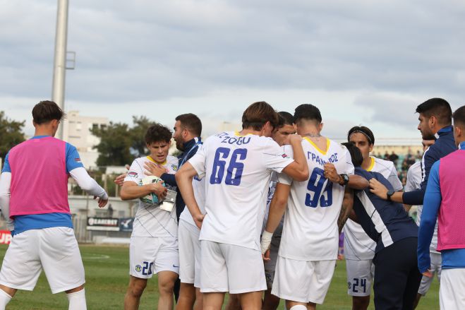 &Mu;&epsilon; &gamma;&kappa;&omicron;&lambda; &sigma;&tau;&omicron; 90' &alpha;&pi;ό &tau;&omicron;&nu; &Gamma;&rho;&alpha;&mu;&mu;έ&nu;&omicron; &omicron; &Alpha;&sigma;&tau;έ&rho;&alpha;&sigmaf; έ&mu;&epsilon;&iota;&nu;&epsilon; ό&rho;&theta;&iota;&omicron;&sigmaf; &sigma;&tau;&eta;&nu; &Kappa;&omicron;&mu;&omicron;&tau;&eta;&nu;ή - 4 &mu;&alpha;&tau;&sigmaf; &alpha;ή&tau;&tau;&eta;&tau;&omicron;&sigmaf;! (&epsilon;&iota;&kappa;ό&nu;&epsilon;&sigmaf;)