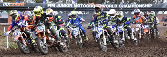 &Tau;&omicron; &Pi;&alpha;&gamma;&kappa;ό&sigma;&mu;&iota;&omicron; &Pi;&rho;&omega;&tau;ά&theta;&lambda;&eta;&mu;&alpha; Motocross &epsilon;&pi;&iota;&sigma;&tau;&rho;έ&phi;&epsilon;&iota; &sigma;&tau;&eta; &Mu;&epsilon;&gamma;&alpha;&lambda;ό&pi;&omicron;&lambda;&eta;!