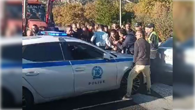 Η ένταση στη Νεστάνη αποκλιμακώθηκε με τους αγρότες | Ανοιχτά τα διόδια για όλα τα οχήματα! (vd)