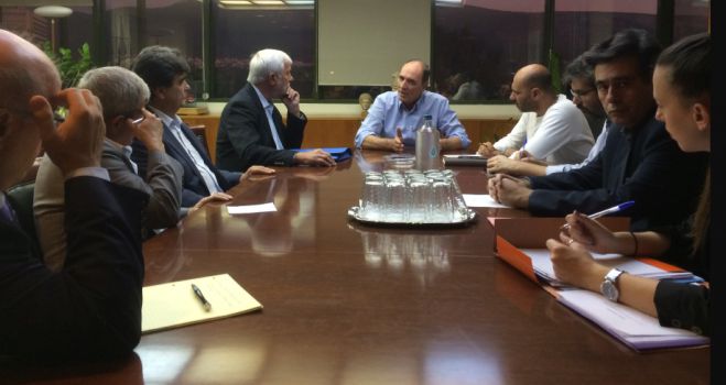 &Omicron;&iota; &delta;&epsilon;&sigma;&mu;&epsilon;ύ&sigma;&epsilon;&iota;&sigmaf; &tau;&omicron;&upsilon; &Upsilon;&pi;&omicron;&upsilon;&rho;&gamma;&omicron;ύ &Sigma;&tau;&alpha;&theta;ά&kappa;&eta; &gamma;&iota;&alpha; &tau;&eta;&nu; &mu;&epsilon;&tau;&epsilon;&gamma;&kappa;&alpha;&tau;ά&sigma;&tau;&alpha;&sigma;&eta; &tau;&omicron;&upsilon; &Tau;&rho;&iota;&pi;&omicron;&tau;ά&mu;&omicron;&upsilon;