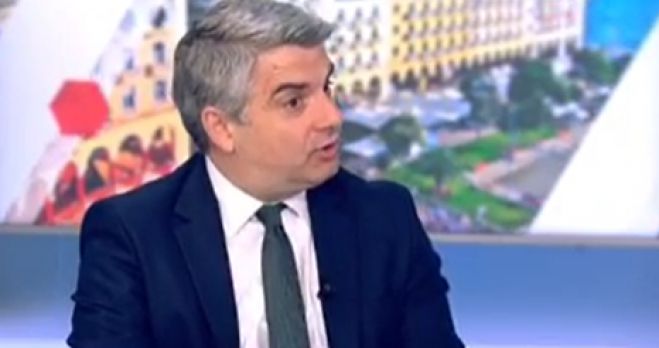 &Kappa;&omega;&nu;&sigma;&tau;&alpha;&nu;&tau;&iota;&nu;ό&pi;&omicron;&upsilon;&lambda;&omicron;&sigmaf;: "&Mu;&iota;&alpha; &kappa;&alpha;&lambda;ή &Kappa;&upsilon;&beta;έ&rho;&nu;&eta;&sigma;&eta; &theta;&alpha; ή&tau;&alpha;&nu; &nu;&alpha; &sigma;&upsilon;&gamma;&kappa;&upsilon;&beta;&epsilon;&rho;&nu;ή&sigma;&epsilon;&iota; &eta; &Nu;&Delta; &mu;&epsilon; &tau;&omicron; &Sigma;&Upsilon;&Rho;&Iota;&Zeta;&Alpha;"
