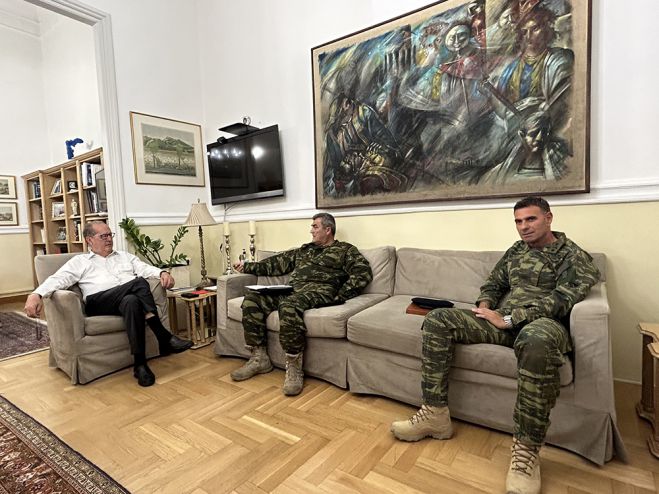 Συνάντηση Νίκα με τον διοικητή ΔΙΚΕ Πελοποννήσου για την ενεργειακή αναβάθμιση για Στρατιωτικά Οικήματα Αξιωματικών