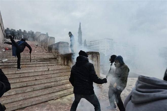 ΕΡΤ: &quot;Ακραία στοιχεία χτύπησαν σοβαρά εικονολήπτη&quot;