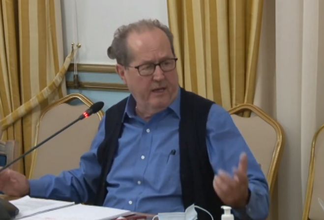 &Nu;ί&kappa;&alpha;&sigmaf; &gamma;&iota;&alpha; &laquo;&Pi;&epsilon;&lambda;&omicron;&pi;ό&nu;&nu;&eta;&sigma;&omicron;&sigmaf; &Alpha;&Epsilon;&raquo;: &laquo;&Delta;&epsilon;&nu; &lambda;έ&omega; ό&tau;&iota; &kappa;&alpha;&tau;&alpha;&chi;&rho;ά&sigma;&tau;&eta;&kappa;&epsilon; &kappa;&alpha;&nu;&epsilon;ί&sigmaf; &chi;&rho;ή&mu;&alpha;&tau;&alpha;. &Kappa;&alpha;&iota; &nu;&alpha; &kappa;&lambda;&epsilon;ί&sigma;&epsilon;&iota; &eta; &epsilon;&pi;&iota;&chi;&epsilon;ί&rho;&eta;&sigma;&eta;, &delta;&epsilon;&nu; &chi;ά&lambda;&alpha;&sigma;&epsilon; &omicron; &kappa;ό&sigma;&mu;&omicron;&sigmaf;&raquo;