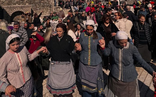 Οι Μπαρμπούτες αναβίωσαν στο Δυρράχι Αρκαδίας (εικόνες)