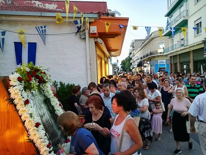 &Tau;&rho;ί&pi;&omicron;&lambda;&eta; | &Omicron;&upsilon;&rho;έ&sigmaf; &pi;&iota;&sigma;&tau;ώ&nu; &gamma;&iota;&alpha; &nu;&alpha; &pi;&rho;&omicron;&sigma;&kappa;&upsilon;&nu;ή&sigma;&omicron;&upsilon;&nu; &tau;&eta;&nu; &epsilon;&iota;&kappa;ό&nu;&alpha; &tau;&eta;&sigmaf; &Alpha;&gamma;ί&alpha;&sigmaf; &Pi;&alpha;&rho;&alpha;&sigma;&kappa;&epsilon;&upsilon;ή&sigmaf; (&epsilon;&iota;&kappa;ό&nu;&epsilon;&sigmaf;)