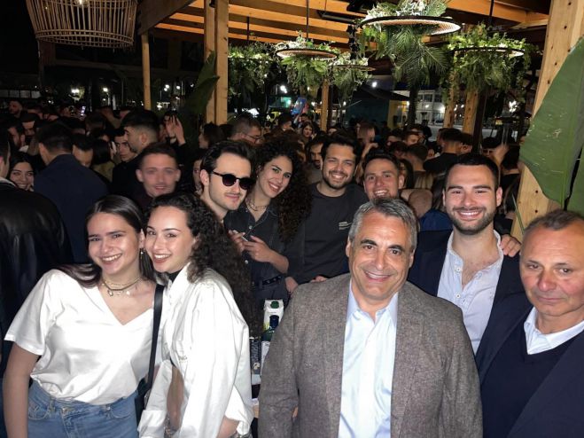 "&Pi;&lambda;&eta;&mu;&mu;&upsilon;&rho;&iota;&sigma;&mu;έ&nu;&eta;" &alpha;&pi;ό &kappa;ό&sigma;&mu;&omicron; &eta; ό&mu;&omicron;&rho;&phi;&eta; &Tau;&rho;ί&pi;&omicron;&lambda;&eta;, &lambda;ί&gamma;&omicron; &pi;&rho;&iota;&nu; &tau;&eta;&nu; &Alpha;&nu;ά&sigma;&tau;&alpha;&sigma;&eta; - &Tau;&omicron; &mu;ή&nu;&upsilon;&mu;&alpha; &Tau;&zeta;&iota;&omicron;ύ&mu;&eta;!