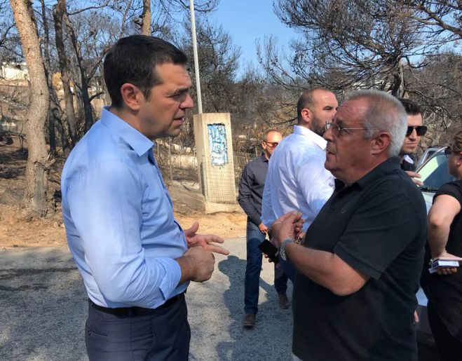 Ο Τσίπρας στο Μάτι: «Ανείπωτη θλίψη μα και απέραντος σεβασμός σε όσους έδωσαν την άνιση μάχη με τις φλόγες»