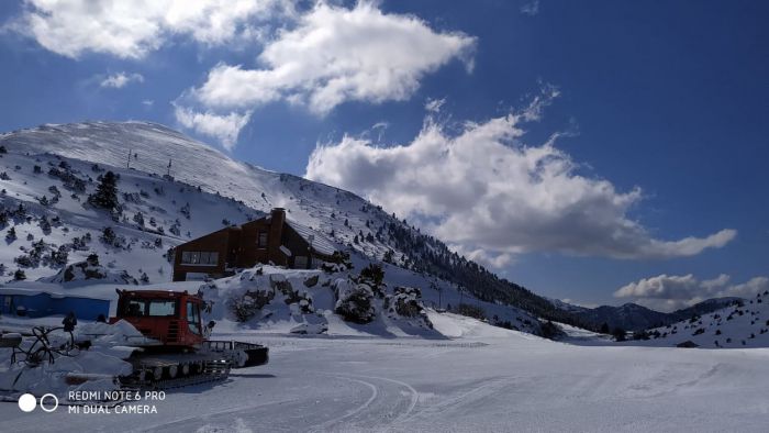 &Tau;&epsilon;&lambda;&epsilon;&iota;ώ&nu;&epsilon;&iota; &omicron; &Mu;ά&rho;&tau;&iota;&omicron;&sigmaf; &kappa;&alpha;&iota; &tau;&omicron; &Chi;&iota;&omicron;&nu;&omicron;&delta;&rho;&omicron;&mu;&iota;&kappa;ό &pi;&alpha;&rho;&alpha;&mu;έ&nu;&epsilon;&iota; ... &kappa;&alpha;&tau;ά&lambda;&epsilon;&upsilon;&kappa;&omicron; &alpha;&pi;ό &tau;&omicron; &chi;&iota;ό&nu;&iota;! (&epsilon;&iota;&kappa;ό&nu;&epsilon;&sigmaf;)