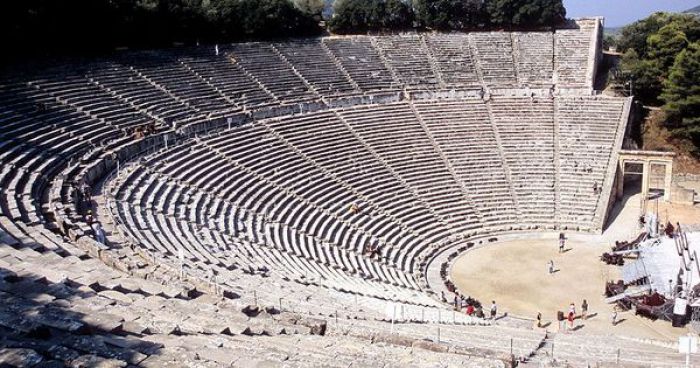 Τα μέλη του ΚΑΠΗ Τρίπολης θα παρακολουθήσουν παράσταση στο αρχαίο θέατρο της Επιδαύρου